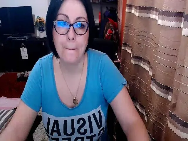 Live sex webcam photo for Ella_Sunshine #287890804