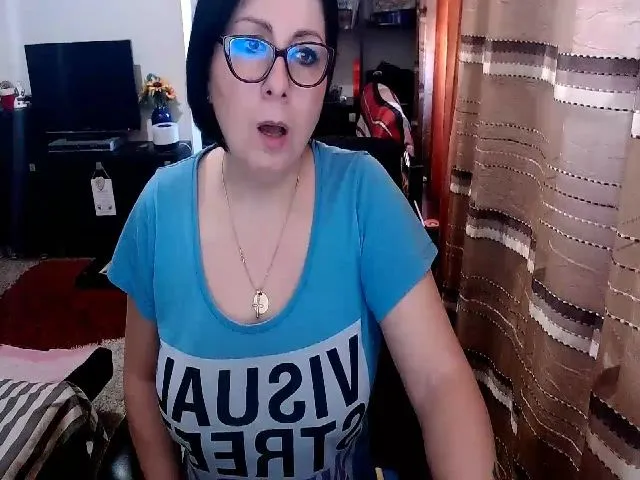 Live sex webcam photo for Ella_Sunshine #287890809