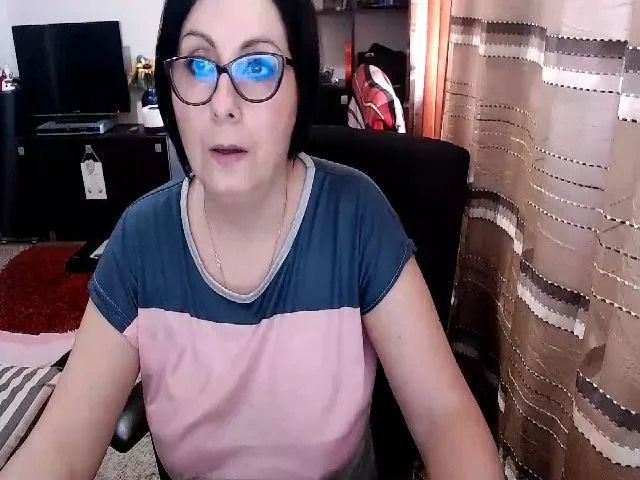 Live sex webcam photo for Ella_Sunshine #287890811