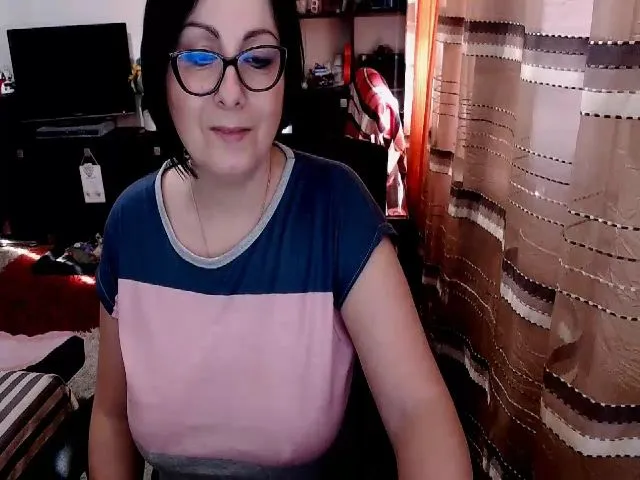 Live sex webcam photo for Ella_Sunshine #287890812