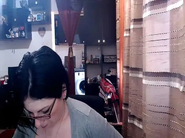 Live sex webcam photo for Ella_Sunshine #287890815