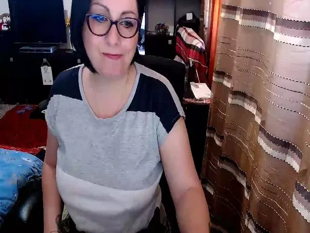 Live sex webcam photo for Ella_Sunshine #287890820