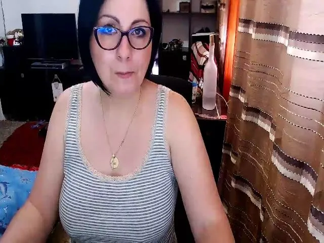 Live sex webcam photo for Ella_Sunshine #287890822