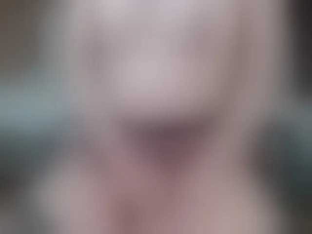 Live sex webcam photo for Ellaquality #273398956