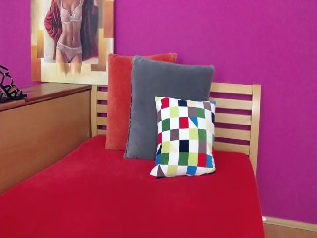 Live sex webcam photo for EllenAtalay #273389699