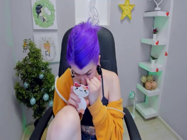 Live sex webcam photo for EllieSmile #272728410