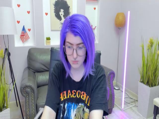 Live sex webcam photo for EllieSmile #272781861