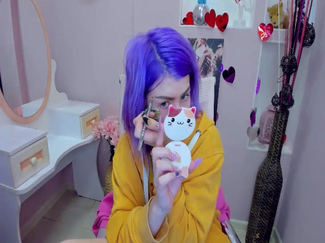 Live sex webcam photo for EllieSmile #272857202