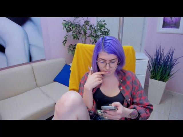 Live sex webcam photo for EllieSmile #272946167