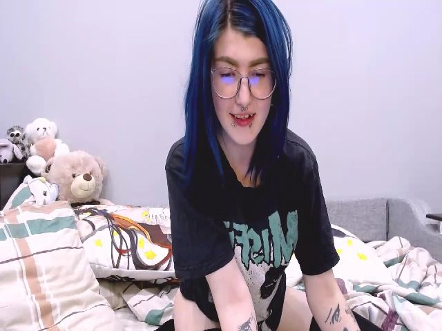 Live sex webcam photo for EllieSmile #273658301