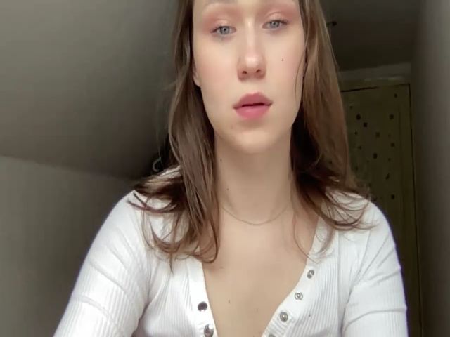 Live sex webcam photo for Ellie_montauk #272838756