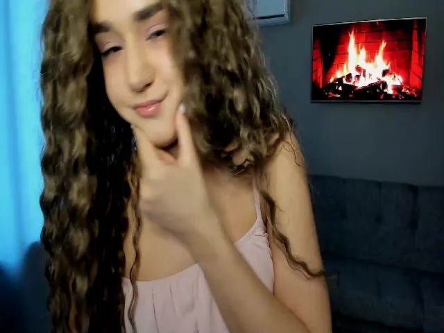 Live sex webcam photo for Ellies_Smile #272265179