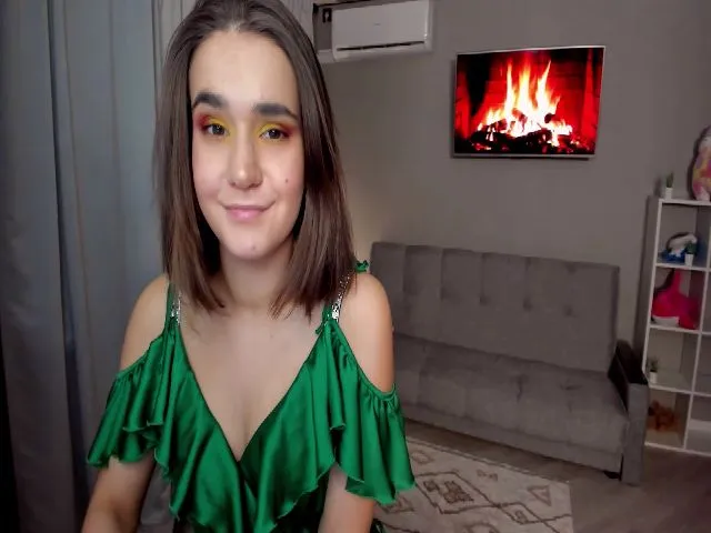 Live sex webcam photo for Ellies_Smile #272513989