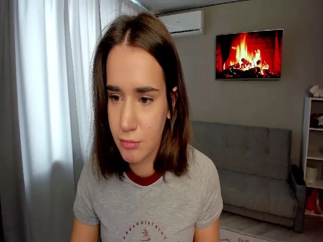 Live sex webcam photo for Ellies_Smile #272799946