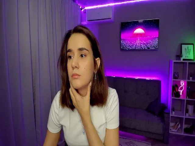 Live sex webcam photo for Ellies_Smile #273073225