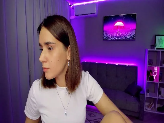 Live sex webcam photo for Ellies_Smile #273073405