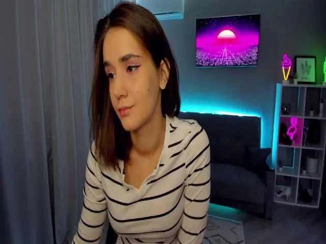 Live sex webcam photo for Ellies_Smile #273270102