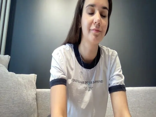 Live sex webcam photo for Ellies_Smile #273698556