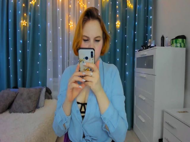 Live sex webcam photo for EllinaStam #272348845