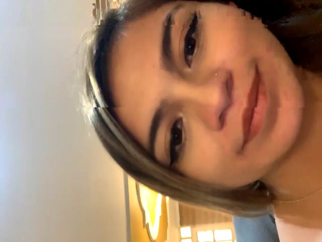 Live sex webcam photo for Elodythompson #271911958