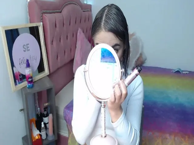 Live sex webcam photo for Elodythompson #273212967