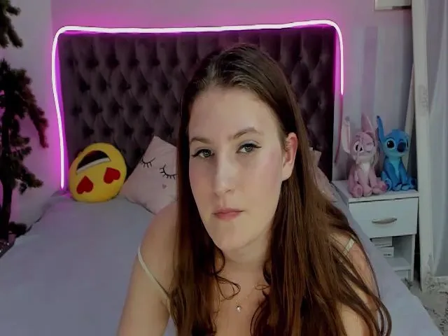 Live sex webcam photo for ElsaHines #274475125