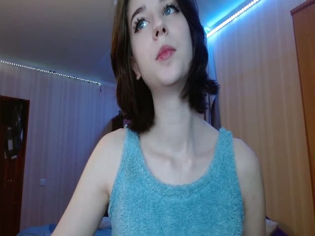 Live sex webcam photo for ElsieF_ #273657823