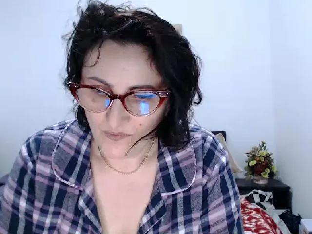 Live sex webcam photo for Elssye #272594609