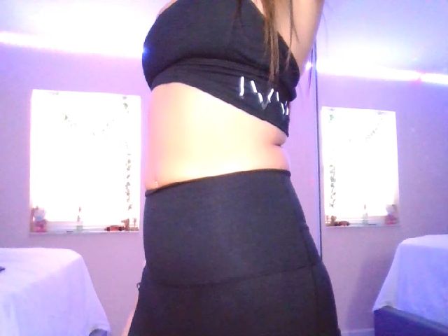 Live sex webcam photo for ElyMarie #273531475