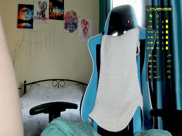 Live sex webcam photo for Elysi_ #271978362