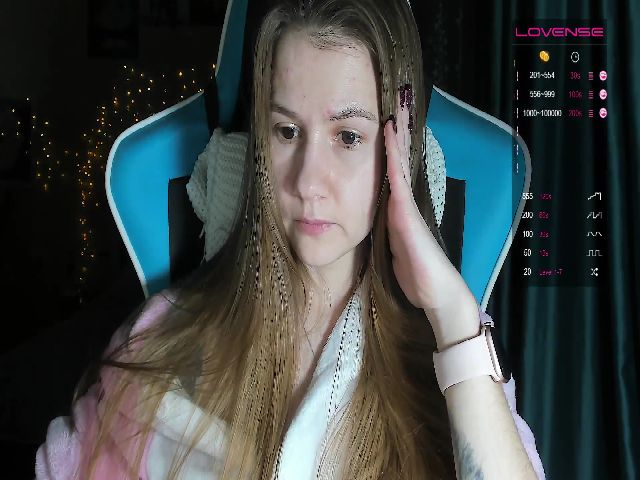 Live sex webcam photo for Elysi_ #271995310