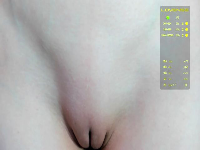 Live sex webcam photo for Elysi_ #272031345