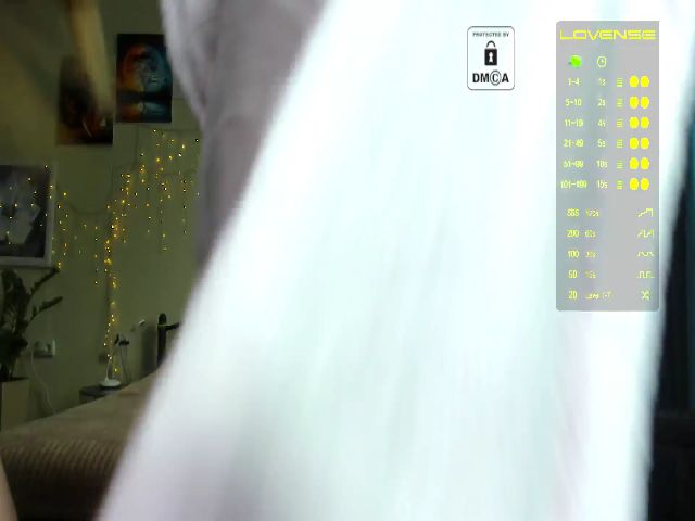 Live sex webcam photo for Elysi_ #272630033