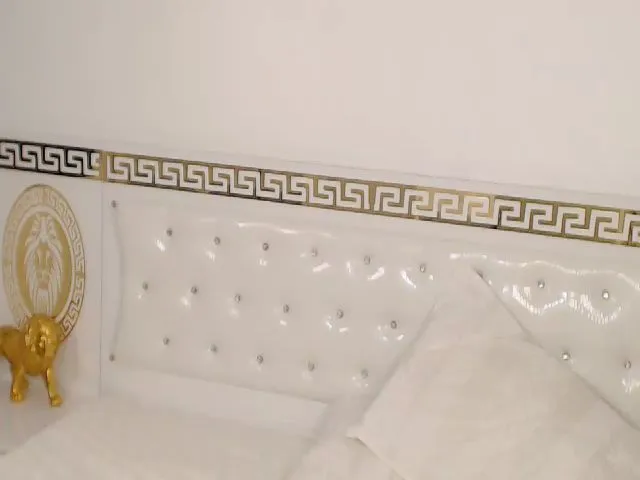 Live sex webcam photo for Elyssa_ #271870036