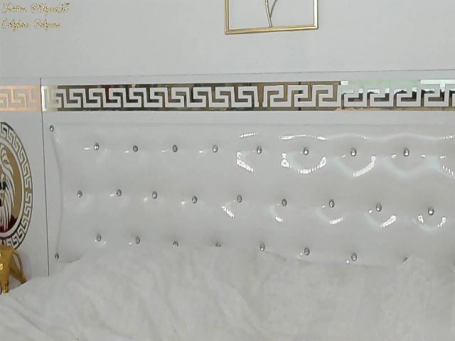 Live sex webcam photo for Elyssa_ #273259992