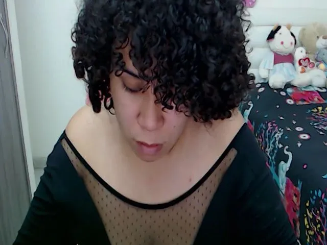 Live sex webcam photo for Emacollins #273126853