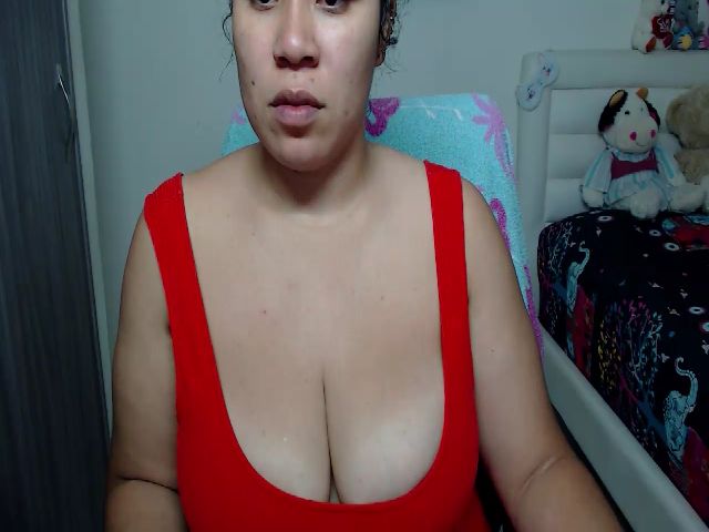 Live sex webcam photo for Emacollins #274439156