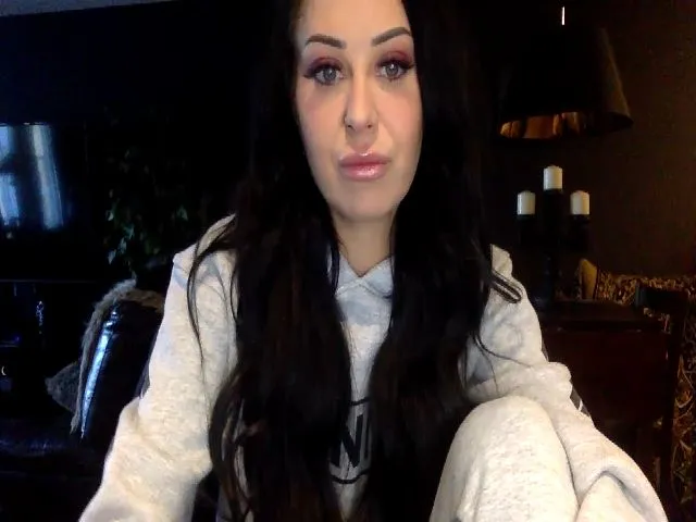 Live sex webcam photo for EmberXx #272246163