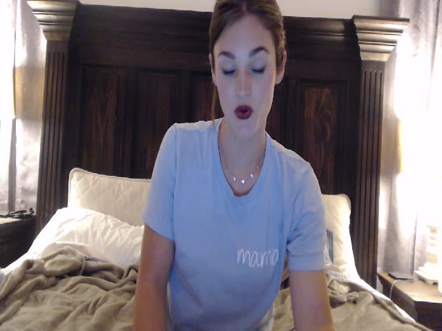 Live sex webcam photo for Ember__Lynne #273671490