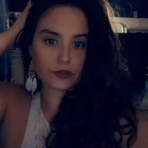 Live sex webcam photo for Emerald111 #290659265