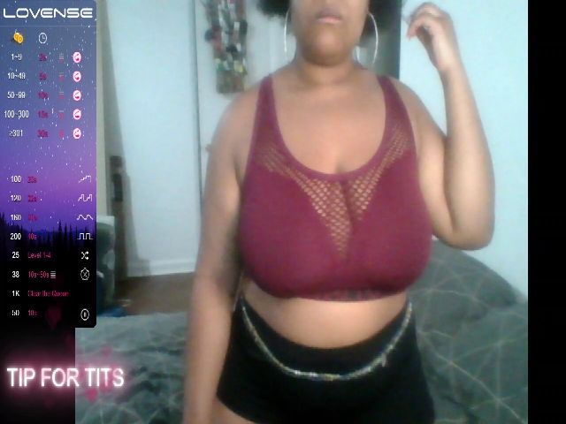 Live sex webcam photo for EmeraldEye_ #274292324