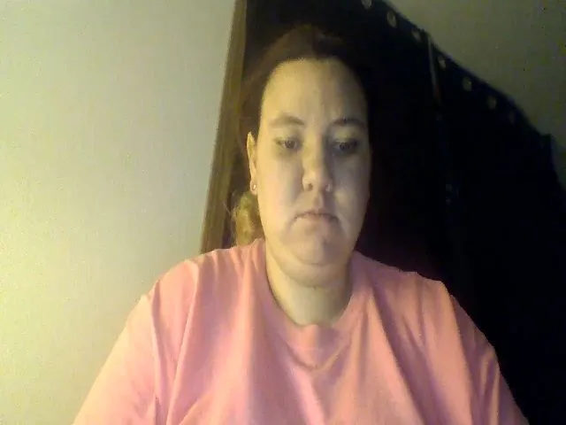 Live sex webcam photo for Emeraldlove23 #271939624