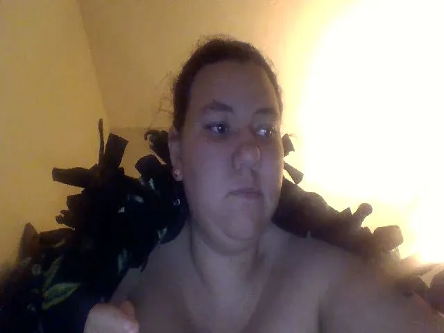 Live sex webcam photo for Emeraldlove23 #272064263