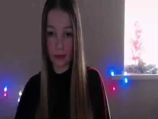 Live sex webcam photo for EmiStern #271792004