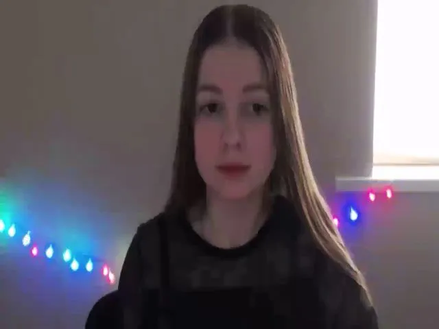 Live sex webcam photo for EmiStern #272159833