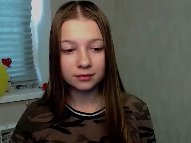 Live sex webcam photo for EmiStern #272448087