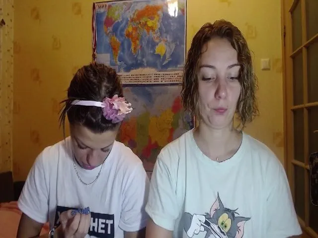 Live sex webcam photo for Emi_lywild #271863054