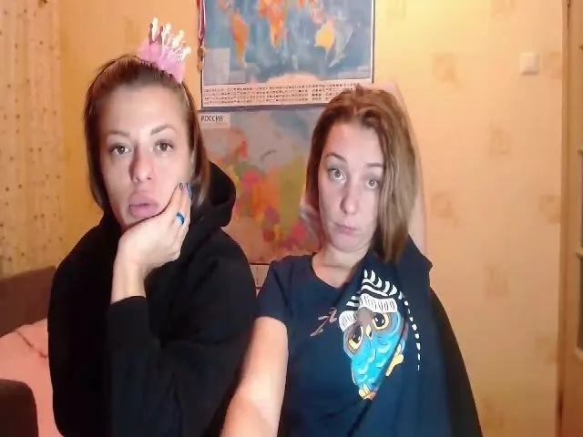 Live sex webcam photo for Emi_lywild #271885058