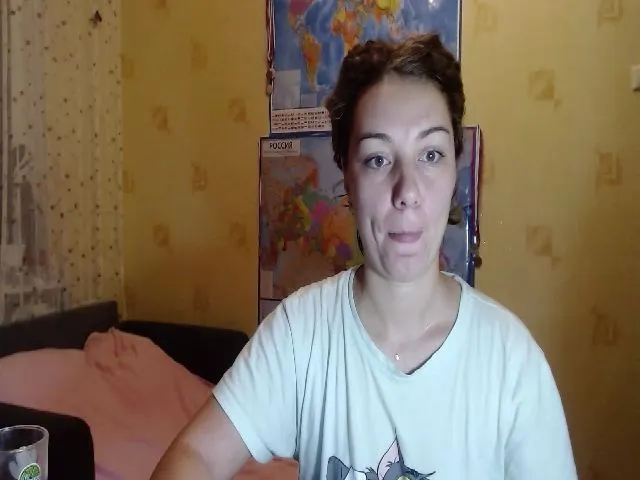 Live sex webcam photo for Emi_lywild #271940928