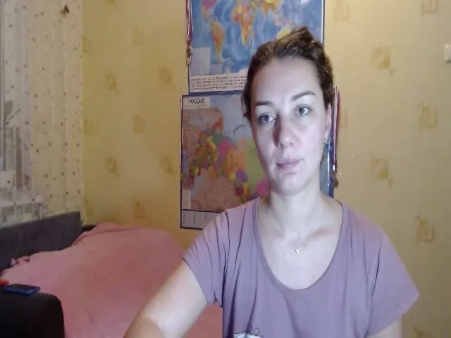 Live sex webcam photo for Emi_lywild #271975305